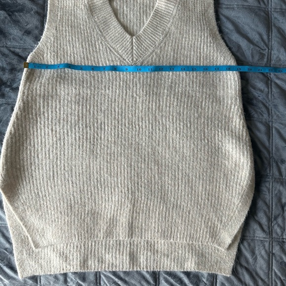 Vince Camuto Women’s Sweater Vest Size XS - Picture 5 of 8